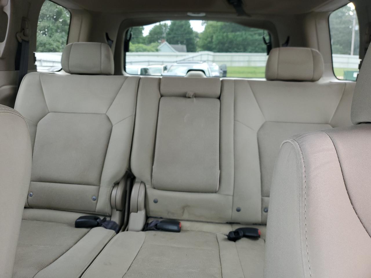 2011 Honda Pilot Lx VIN: 5FNYF3H21BB030265 Lot: 83828705