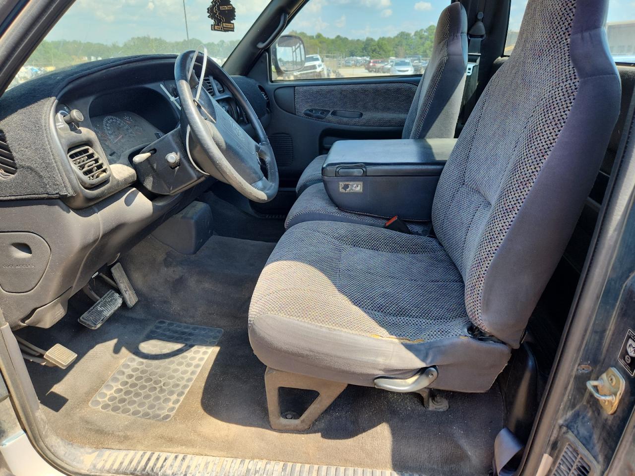 1998 Dodge Ram 1500 VIN: 1B7HC16Z8WS513810 Lot: 71231245