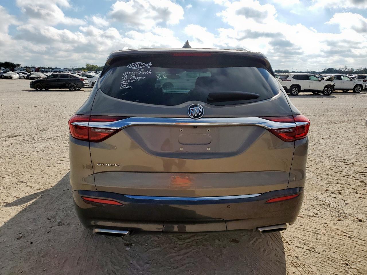 2018 Buick Enclave Essence VIN: 5GAERBKW3JJ227916 Lot: 81718685