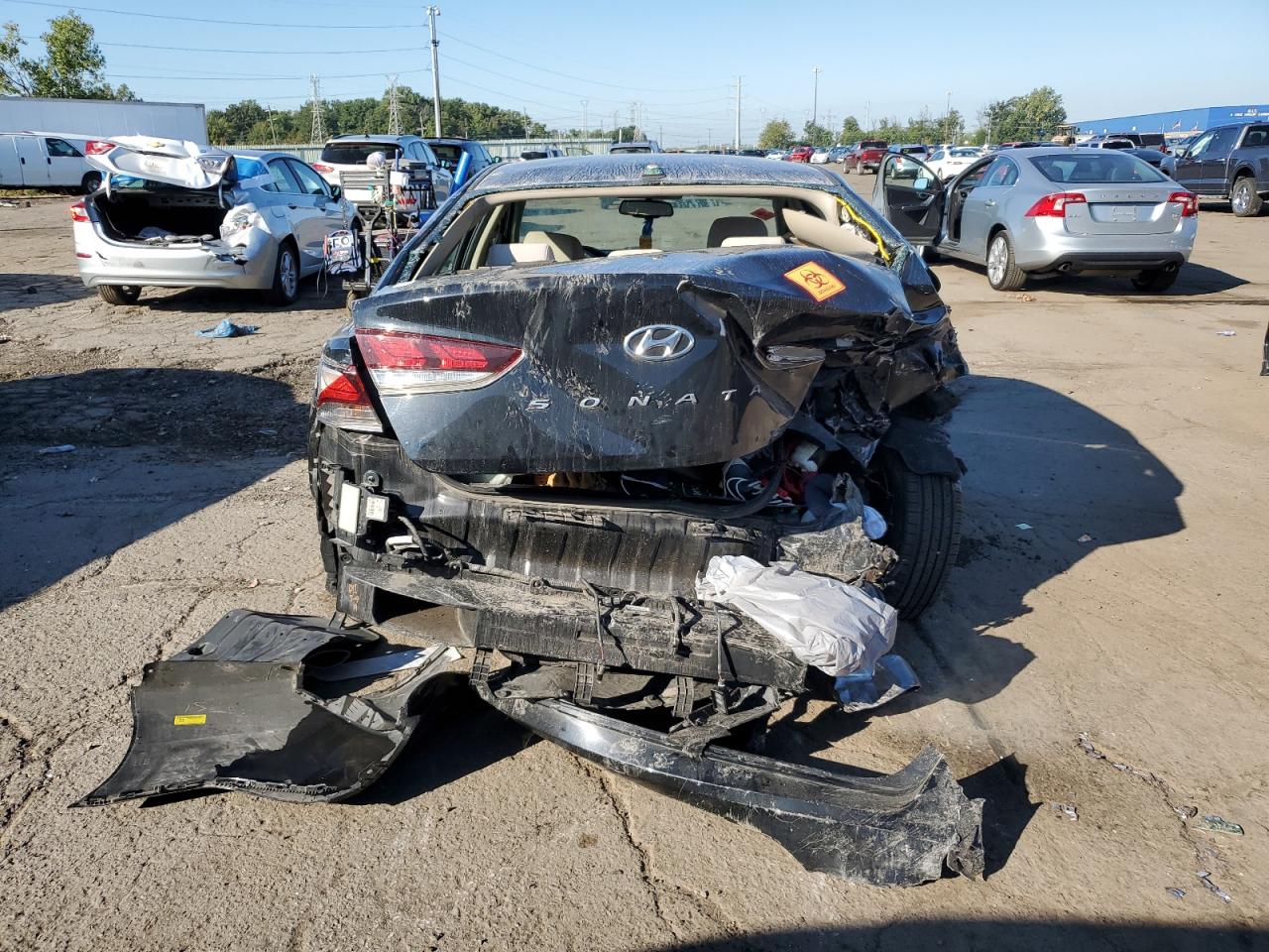 2018 Hyundai Sonata Sport VIN: 5NPE34AF8JH600745 Lot: 71052295