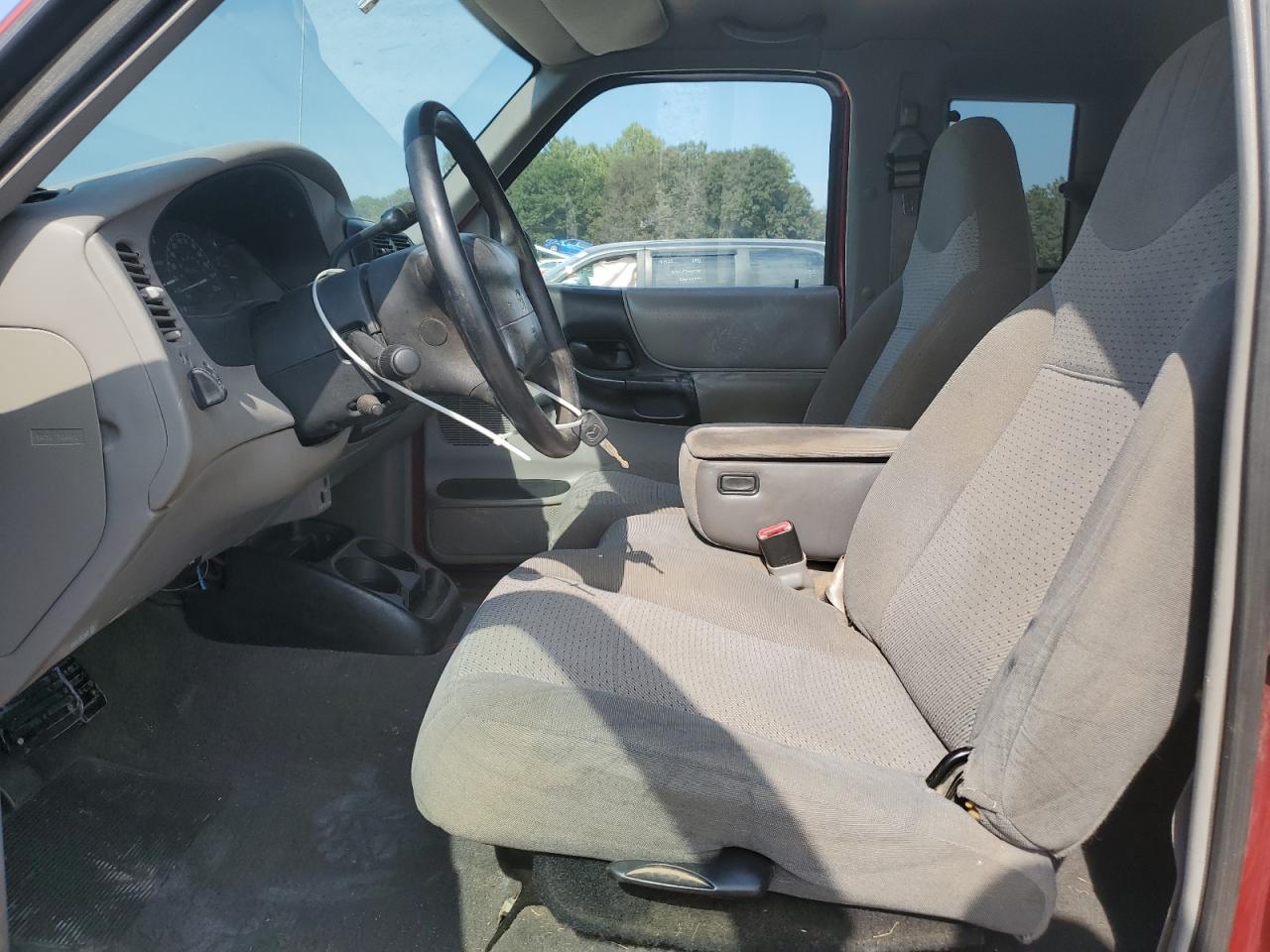 1999 Mazda B3000 Cab Plus VIN: 4F4YR16V7XTM13079 Lot: 81015925