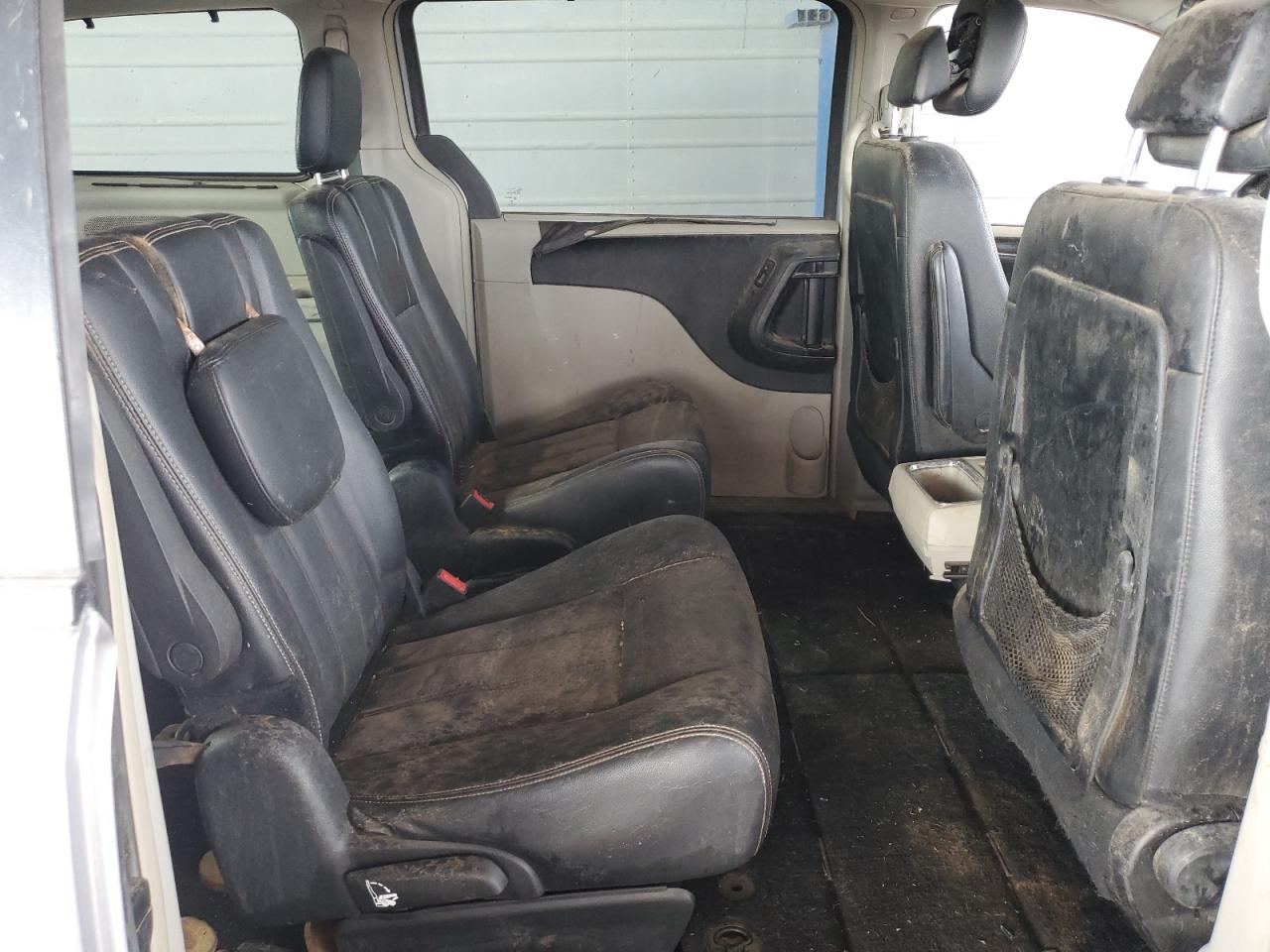 2015 Chrysler Town & Country Touring VIN: 2C4RC1BG0FR675926 Lot: 81073455