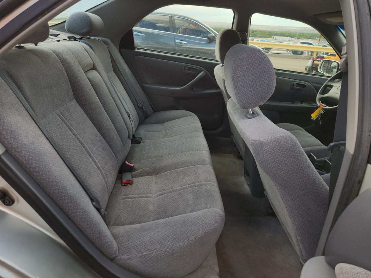 2000 Toyota Camry Ce VIN: JT2BF22K4Y0266238 Lot: 71403295