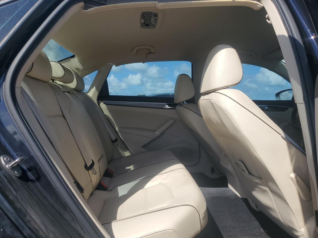 2018 Volkswagen Passat S VIN: 1VWAA7A32JC020119 Lot: 84234875