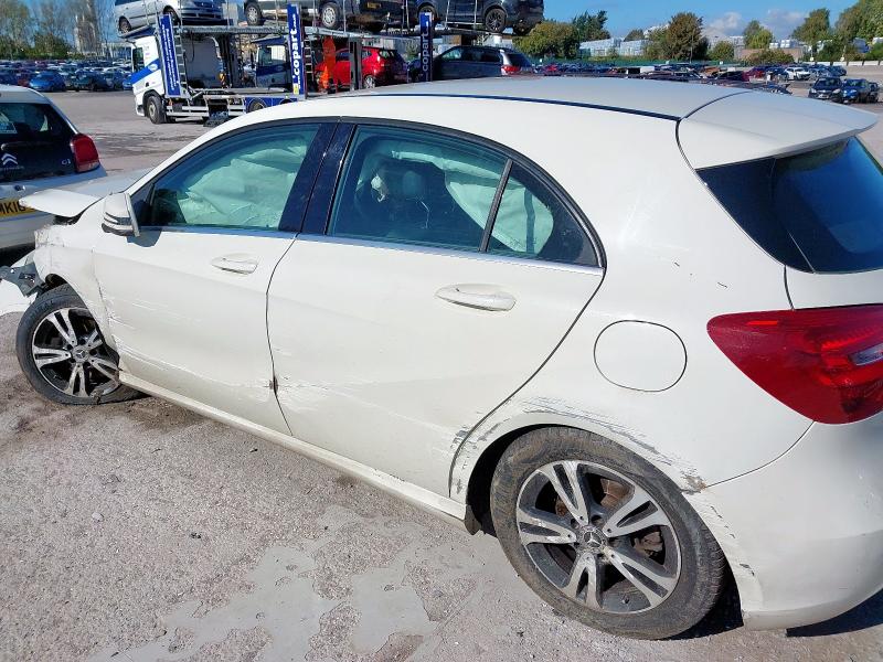 2017 MERCEDES-BENZ A 160 SE 