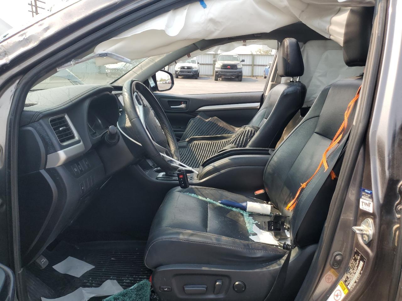 2019 Toyota Highlander Se VIN: 5TDJZRFH1KS933482 Lot: 71800875