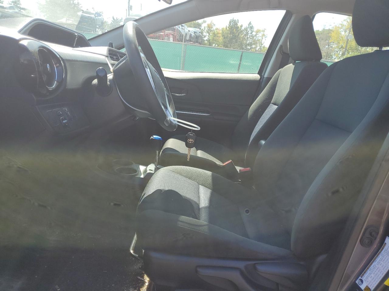 2016 Toyota Prius C VIN: JTDKDTB35G1589668 Lot: 80562805