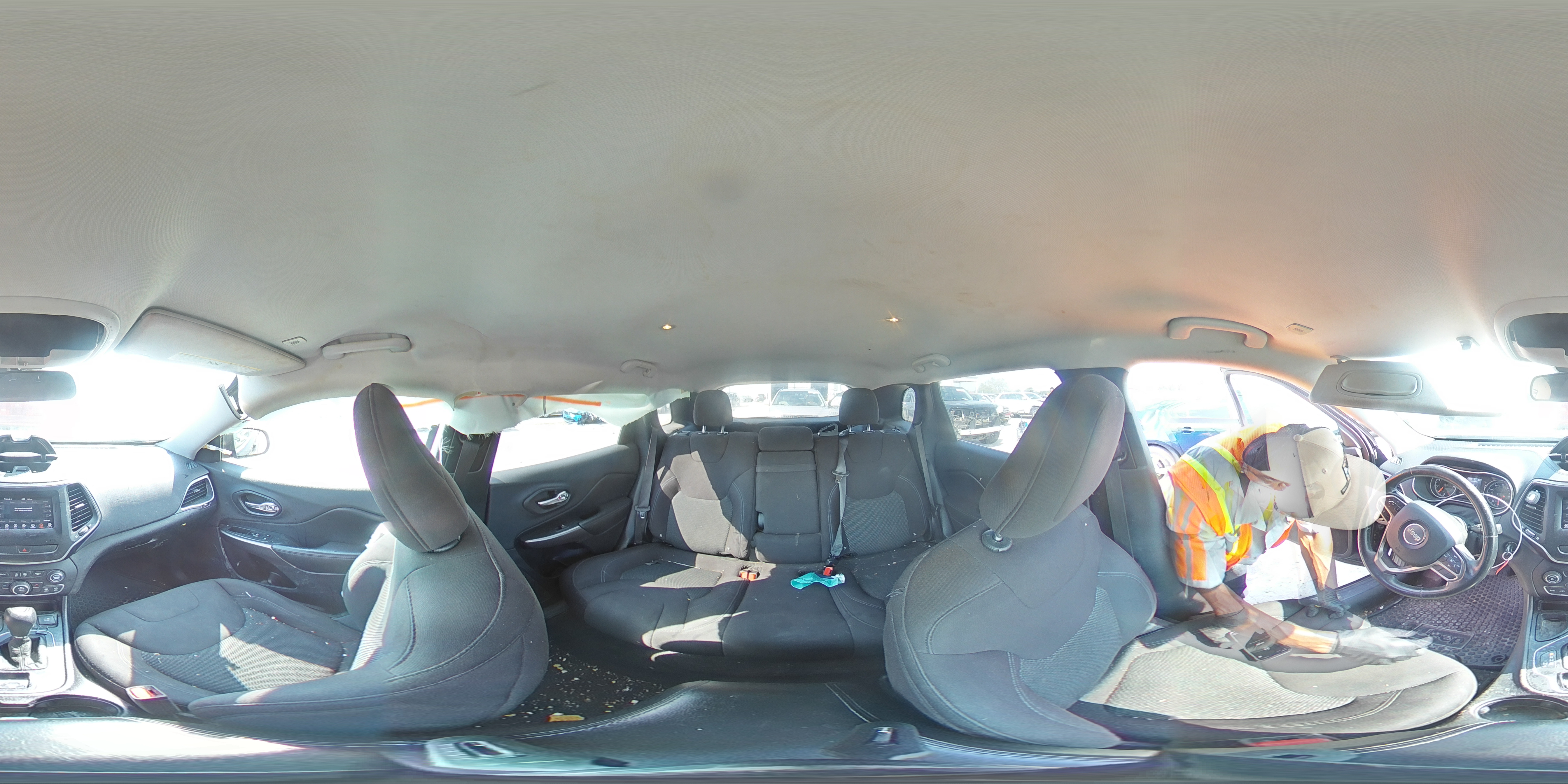 2019 Jeep Cherokee Latitude VIN: 1C4PJLCB7KD172368 Lot: 80292465