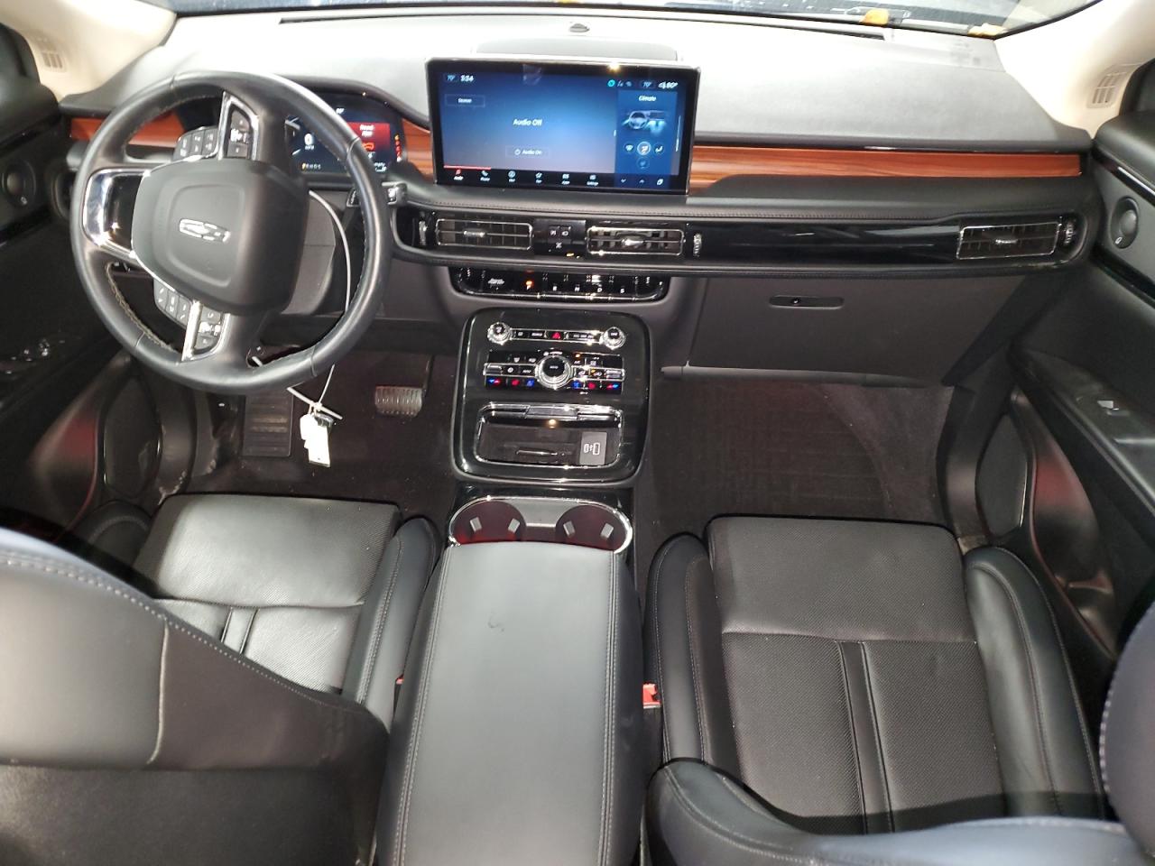 2023 Lincoln Nautilus Reserve VIN: 2LMPJ8KP8PBL24715 Lot: 84453195