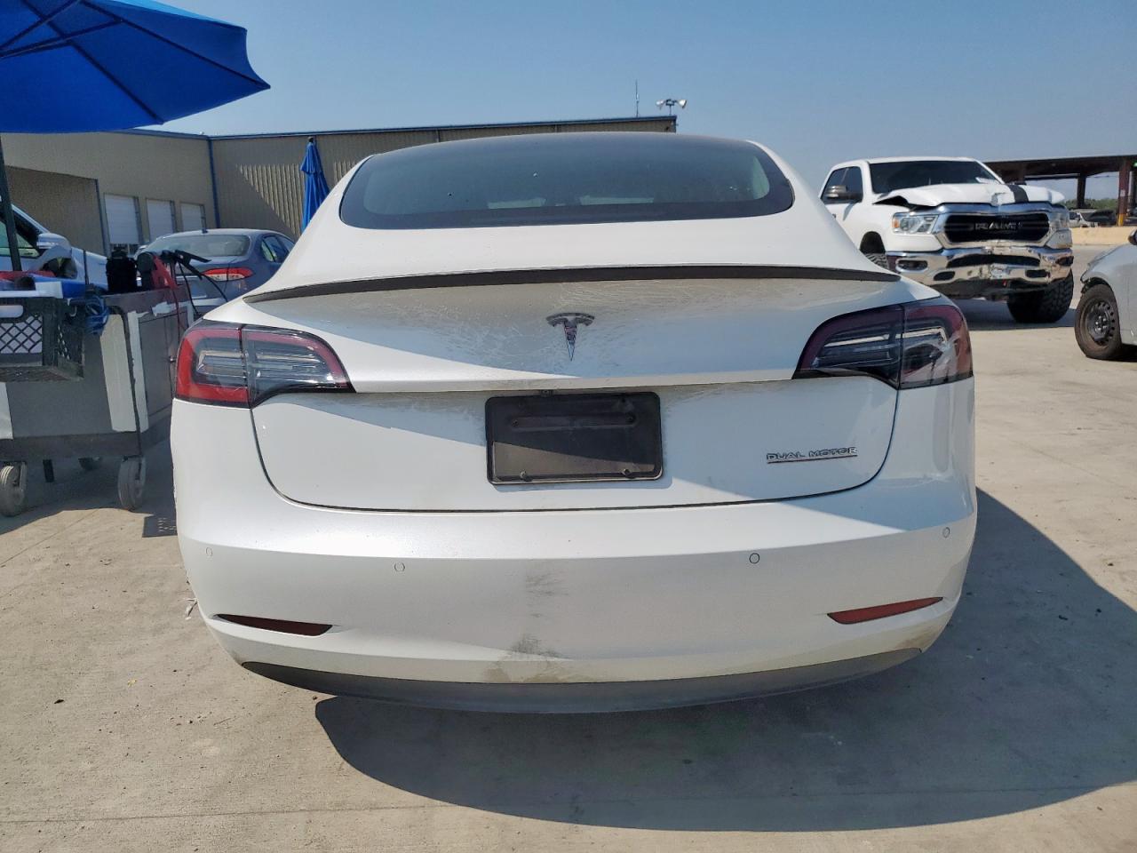 2019 Tesla Model 3 VIN: 5YJ3E1EB8KF441328 Lot: 81300125