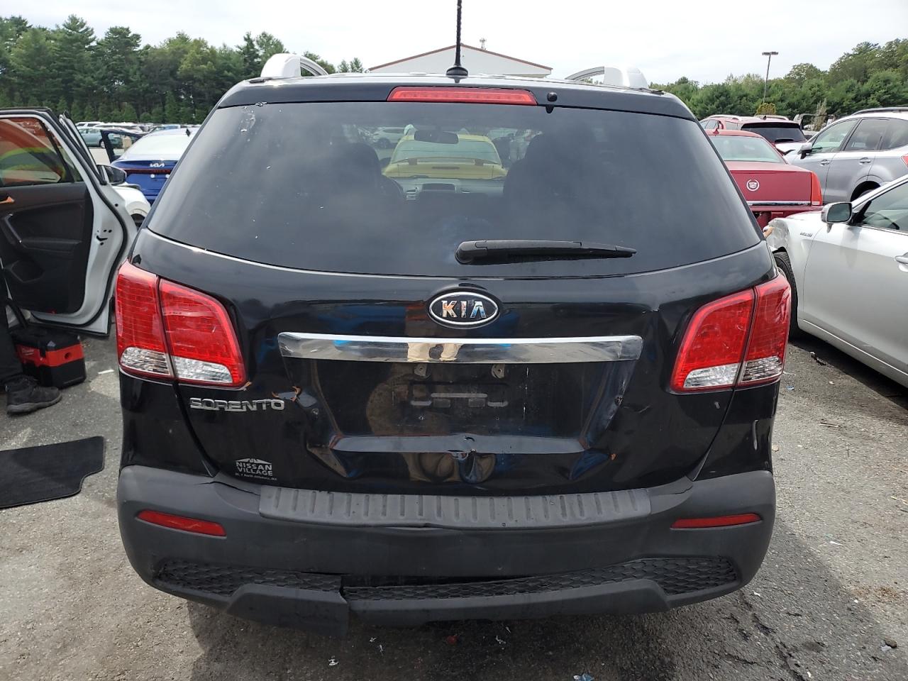 2012 Kia Sorento Base VIN: 5XYKTDA2XCG199810 Lot: 68810105