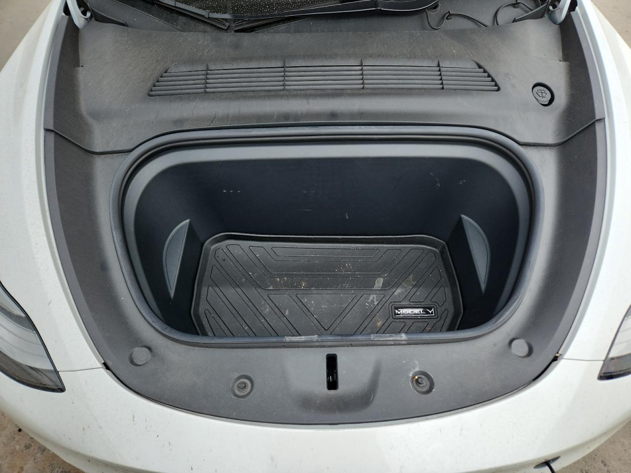 2022 Tesla Model Y VIN: 7SAYGDEE7NF313908 Lot: 71536385