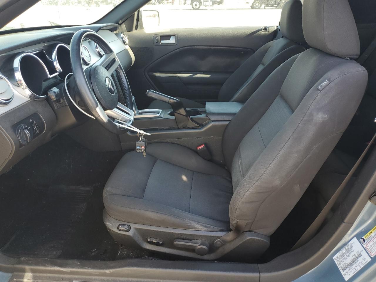 2006 Ford Mustang VIN: 1ZVHT84N165260320 Lot: 80752265