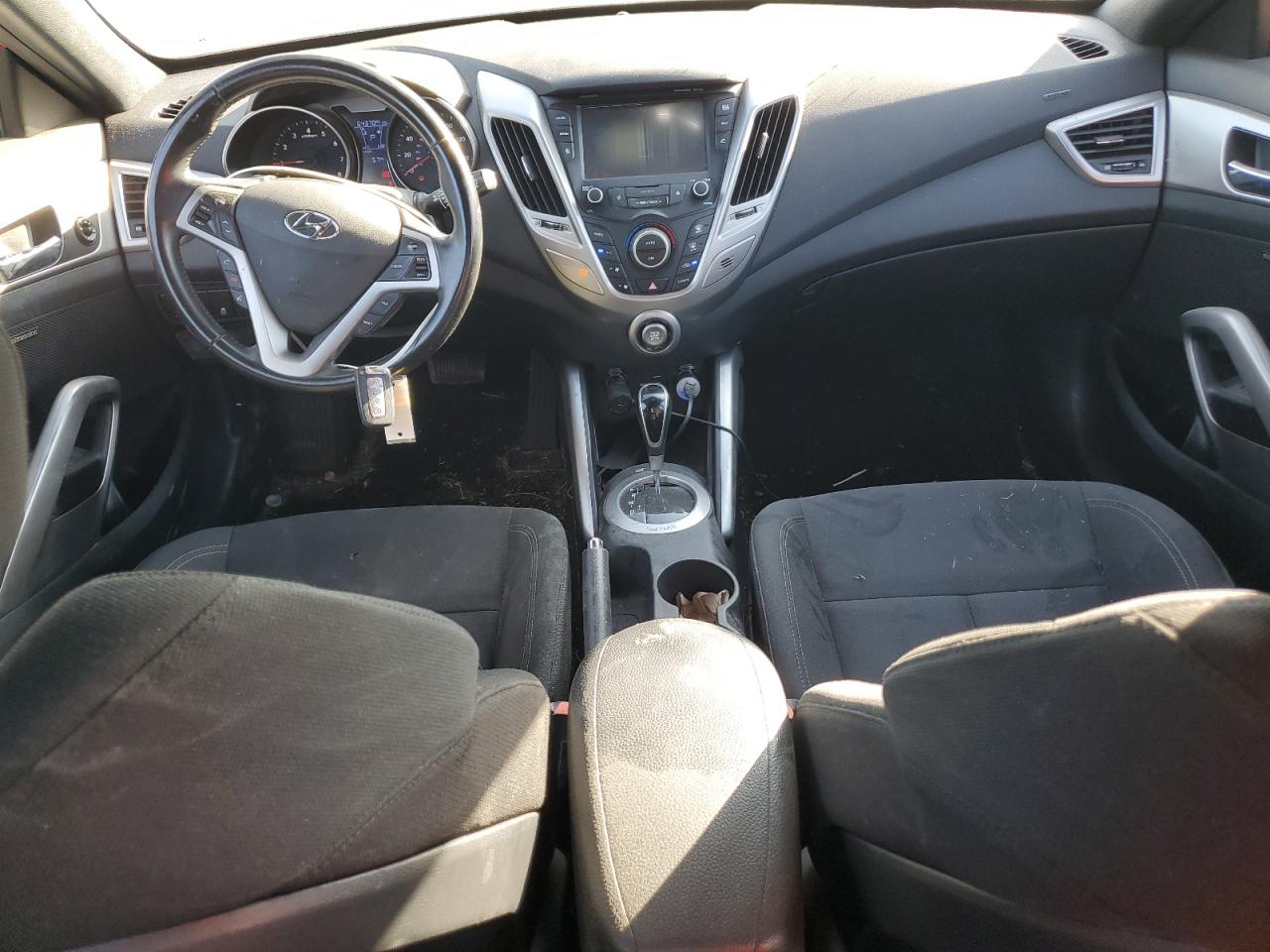 2017 Hyundai Veloster VIN: KMHTC6AD1HU319805 Lot: 70727275