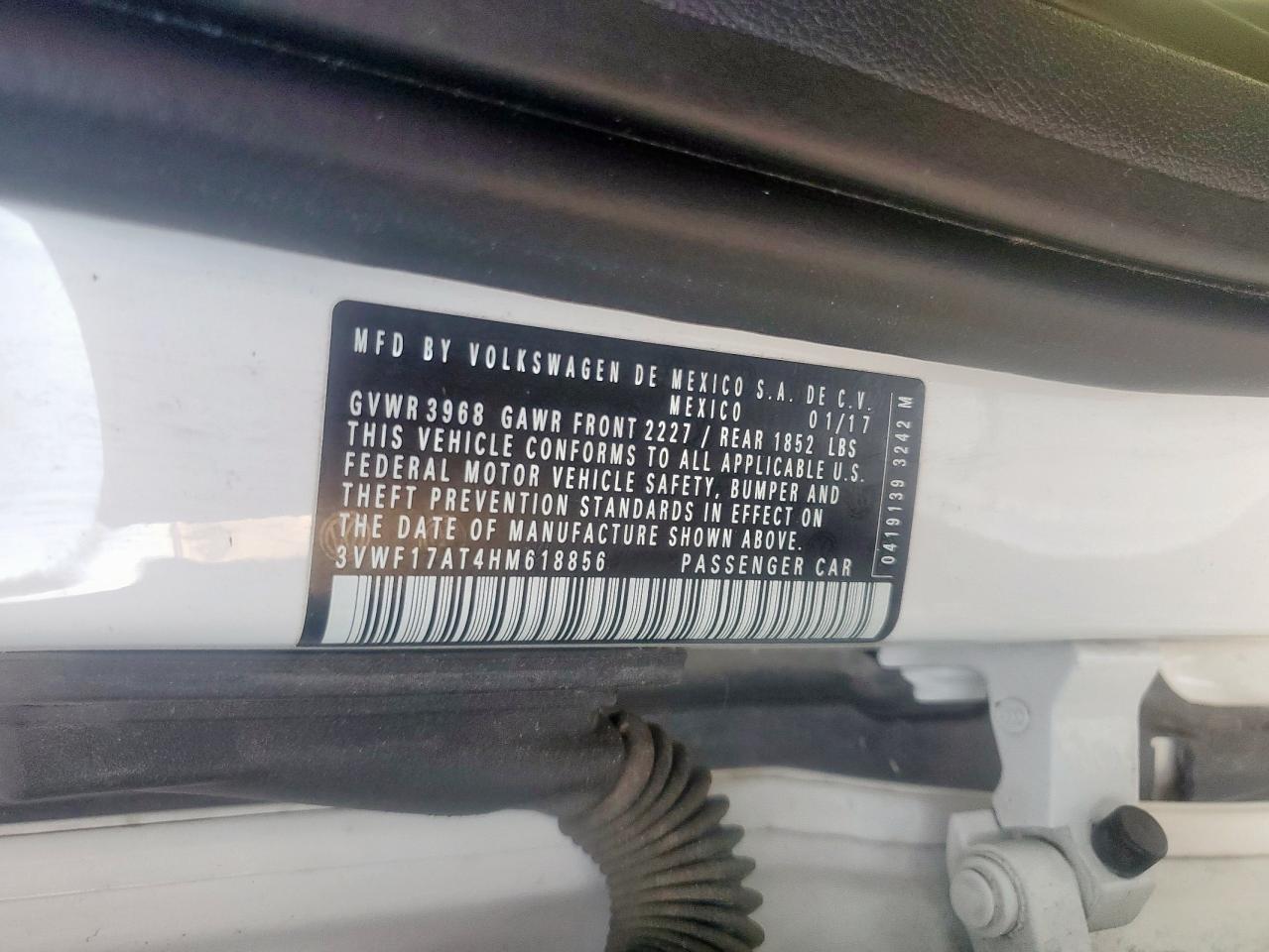 2017 Volkswagen Beetle 1.8T VIN: 3VWF17AT4HM618856 Lot: 71931125