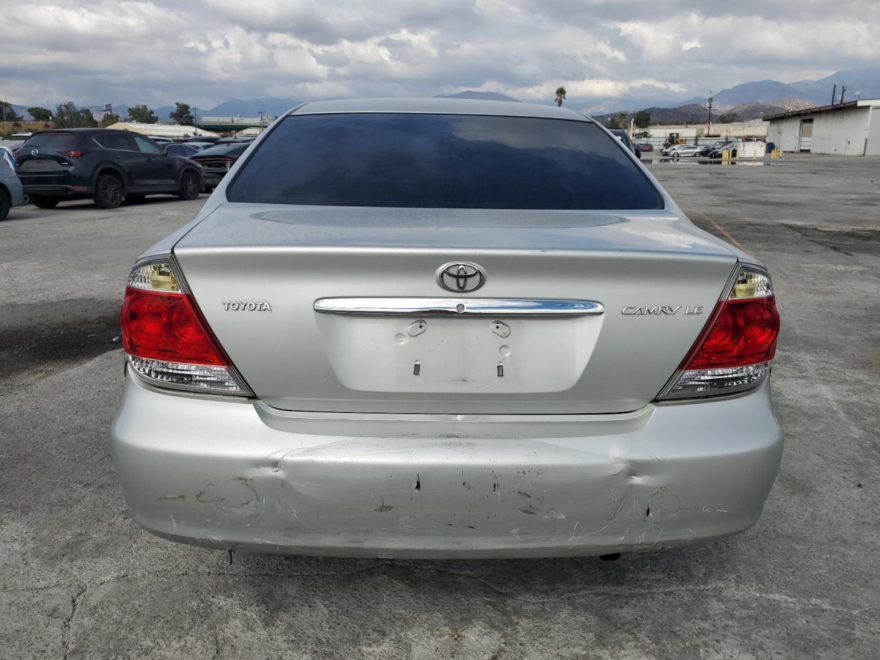 2005 Toyota Camry Le VIN: JTDBE32K453033874 Lot: 80390895