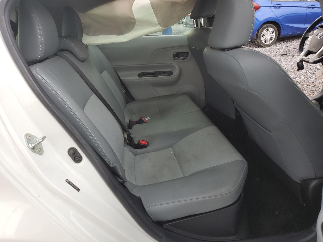 2013 Toyota Prius C VIN: JTDKDTB37D1042140 Lot: 71504705