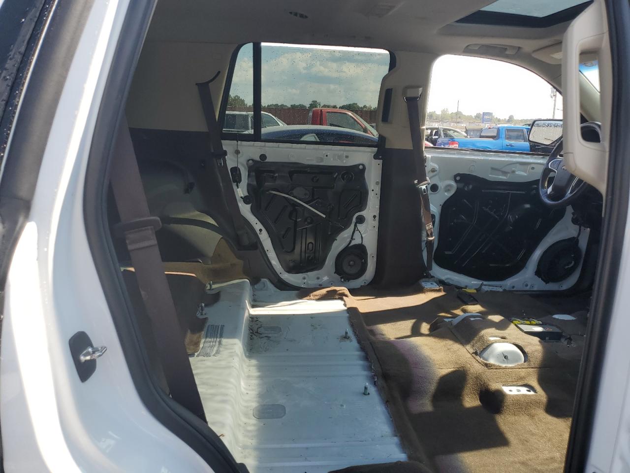 2019 Chevrolet Tahoe K1500 Premier VIN: 1GNSKCKJ1KR100978 Lot: 80640265