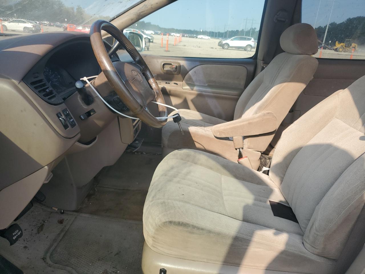 2002 Toyota Sienna Le VIN: 4T3ZF13C12U463443 Lot: 80893745