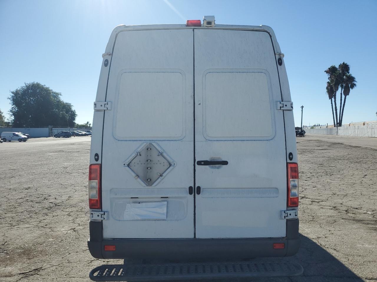 2005 Dodge Sprinter 2500 VIN: WD0PD744X55834044 Lot: 86240575