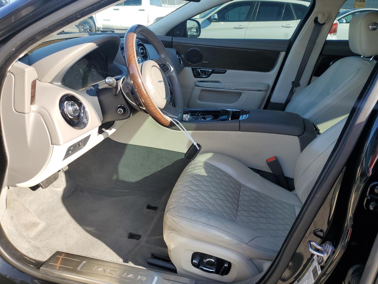 2017 Jaguar Xjl Supercharged VIN: SAJWA2GE6HMW10317 Lot: 81424375