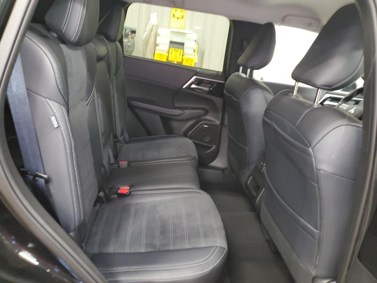 2025 Mitsubishi Outlander Se VIN: JA4J4VA88SZ037588 Lot: 84198475