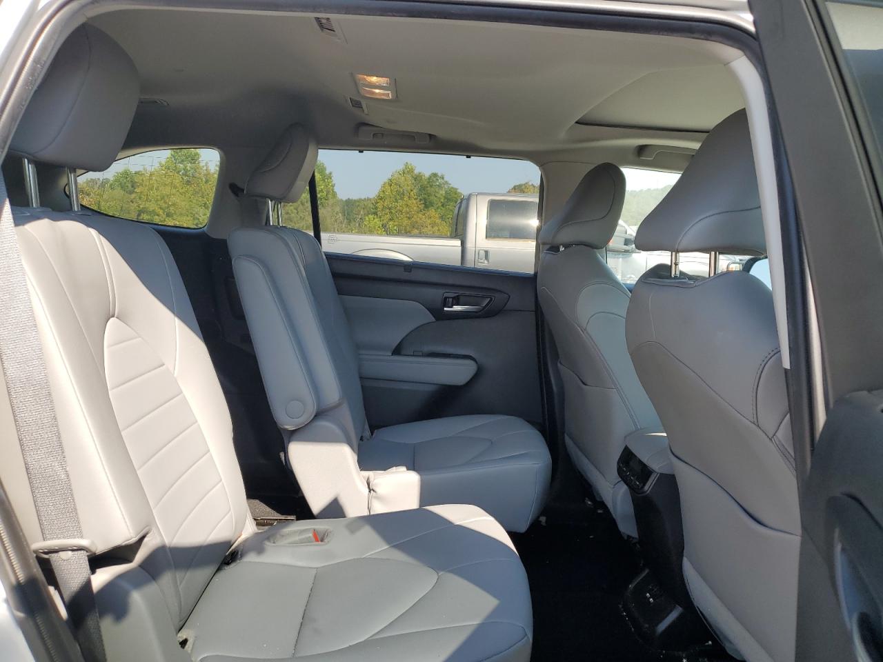 2021 Toyota Highlander Xle VIN: 5TDGZRAH7MS519613 Lot: 80860515