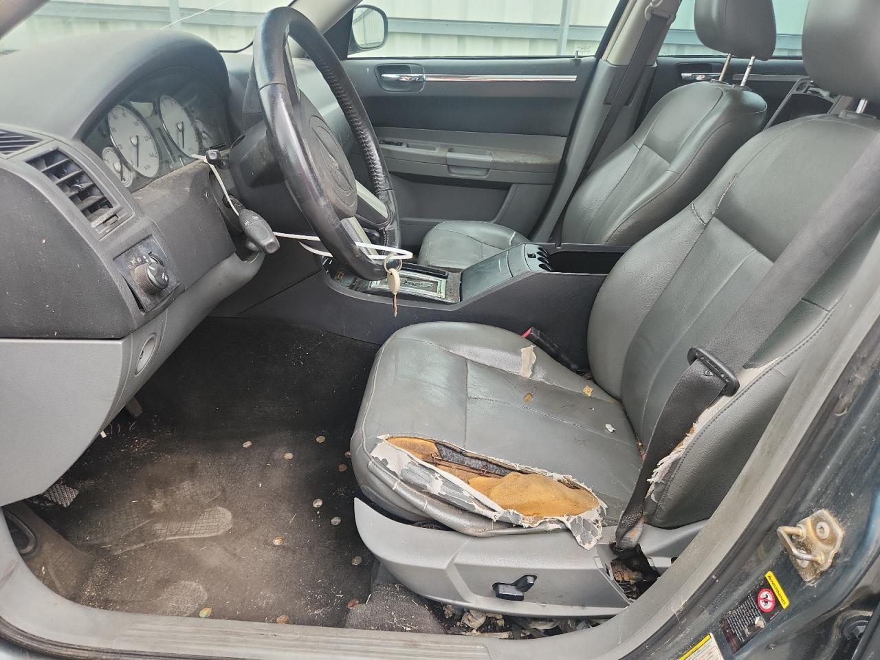 2005 Chrysler 300 Touring VIN: 2C3AA53G75H627177 Lot: 82126285