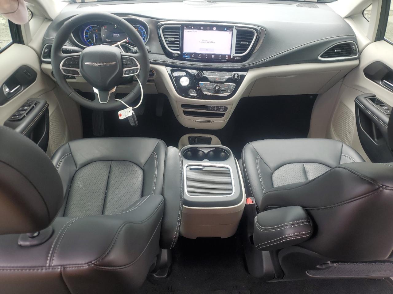 2024 Chrysler Pacifica Hybrid Select VIN: 2C4RC1S74RR103519 Lot: 84605145