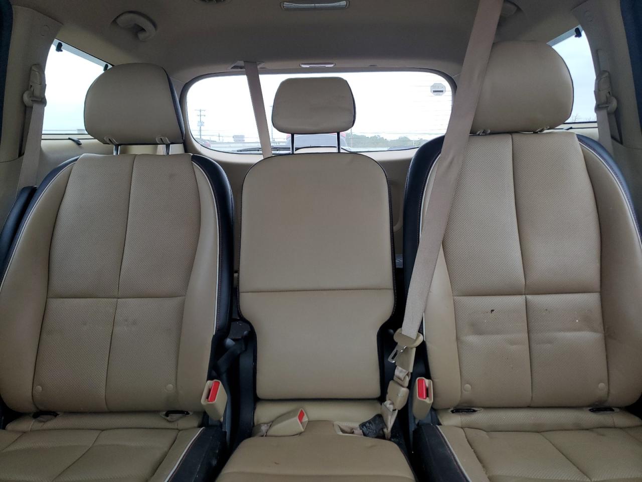 2017 Kia Sedona Lx VIN: KNDMB5C16H6290833 Lot: 82030595