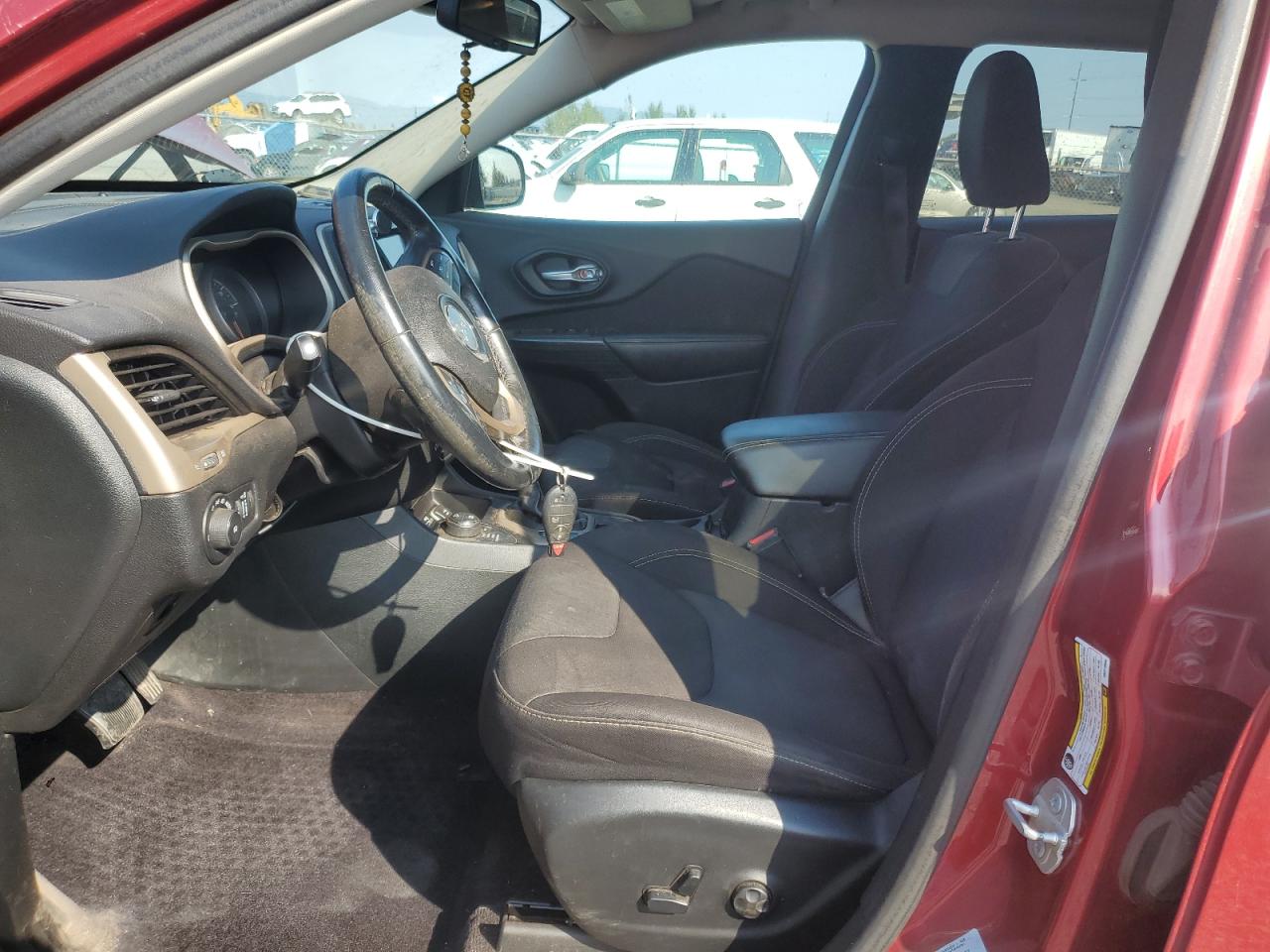 2016 Jeep Cherokee Latitude VIN: 1C4PJMCS4GW310594 Lot: 80718845