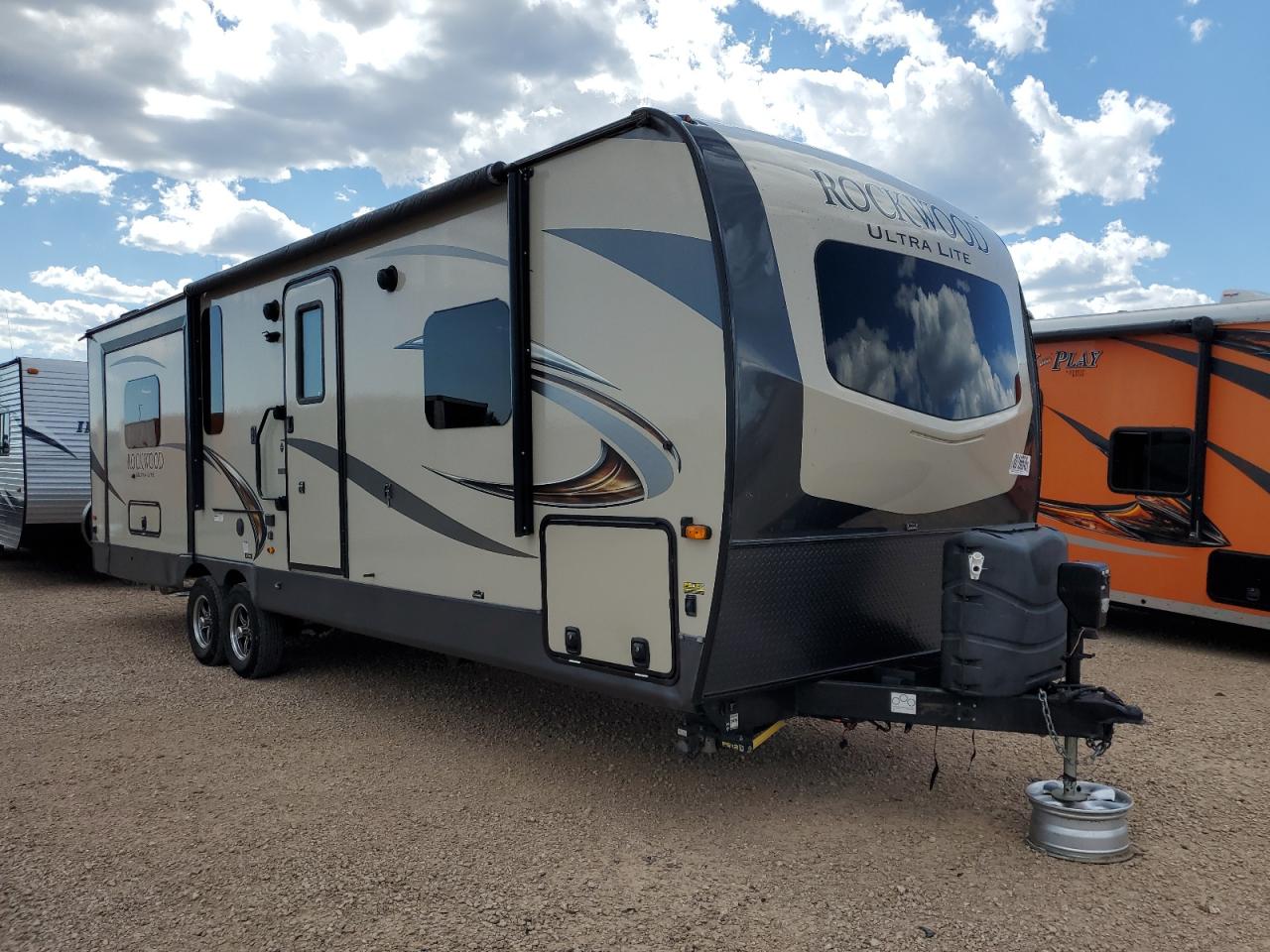 ROCKWOOD ULTRA LITE 2019. Lot# 80166645. VIN 4X4TRLC24KZ161316. Photo 1