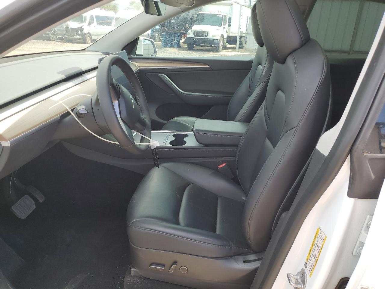 2023 Tesla Model Y VIN: 7SAYGDEE9PF644007 Lot: 81819855