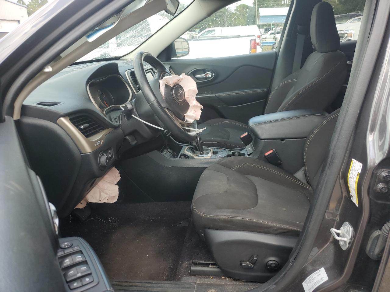 2016 Jeep Cherokee Latitude VIN: 1C4PJLCS7GW178067 Lot: 83981055