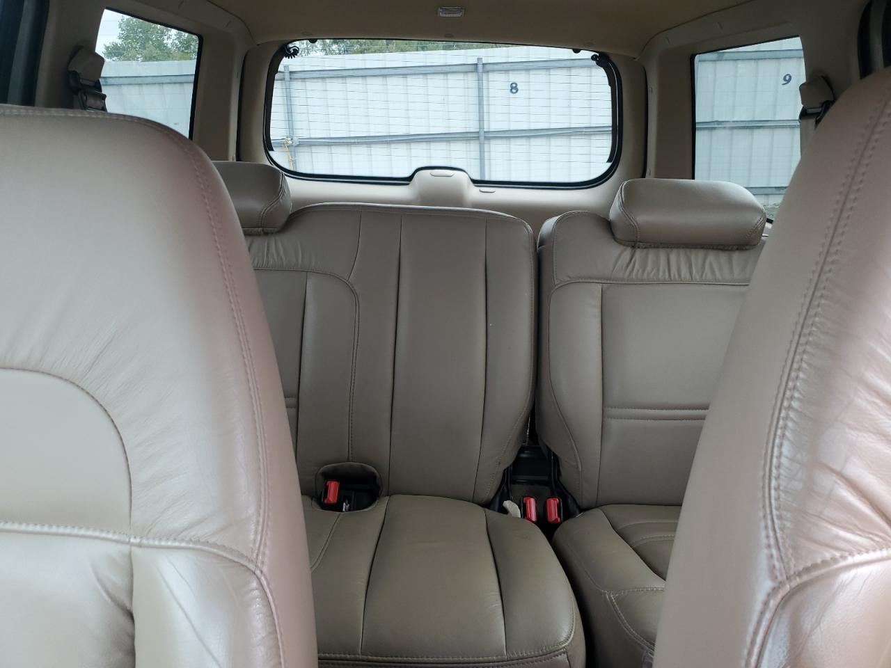 2000 Ford Explorer Eddie Bauer VIN: 1FMDU84P0YZA54493 Lot: 81261175