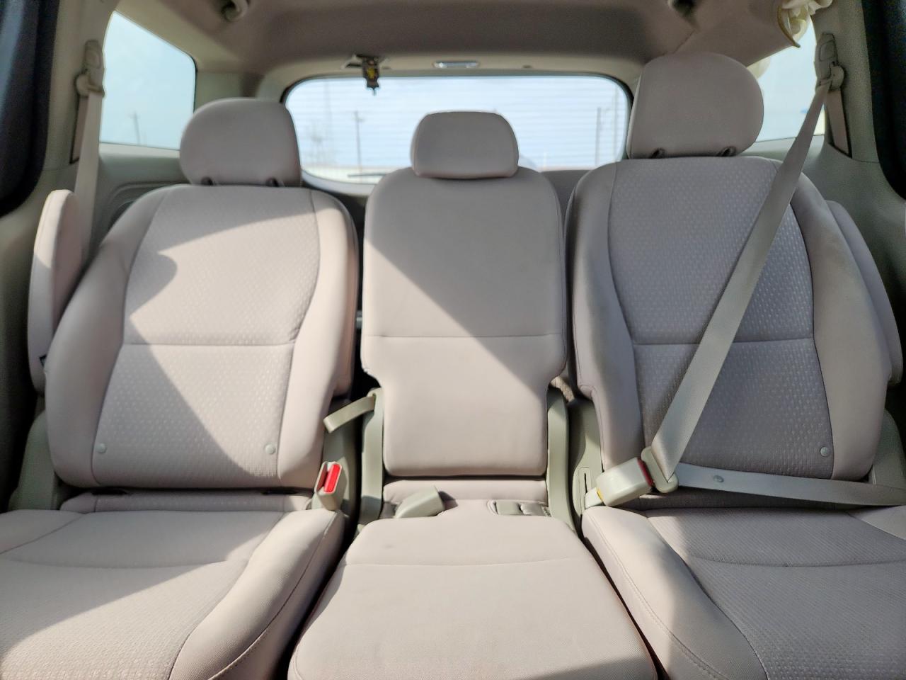 2018 Kia Sedona Lx VIN: KNDMB5C1XJ6379617 Lot: 71741485