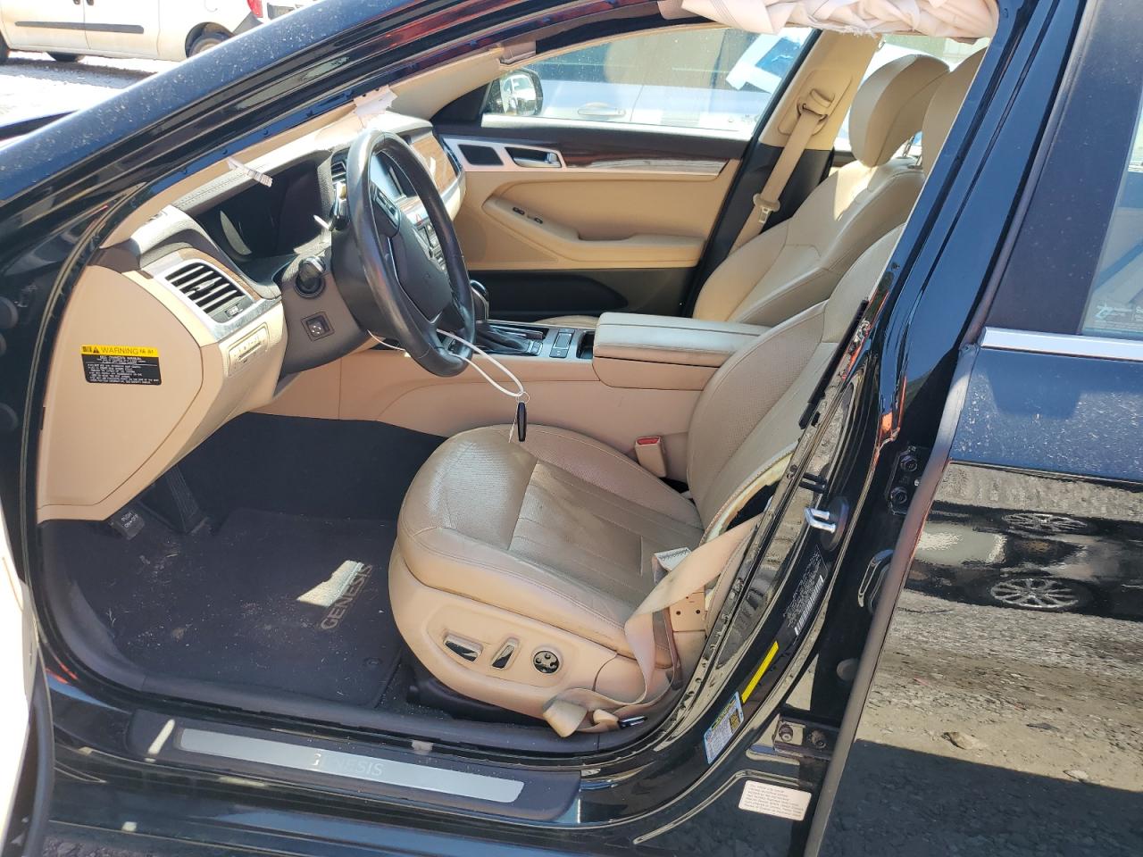 2016 Hyundai Genesis 3.8L VIN: KMHGN4JE3GU140186 Lot: 80061255