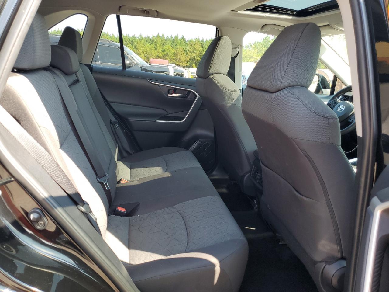 2022 Toyota Rav4 Xle VIN: 2T3P1RFV0NW266303 Lot: 69279505