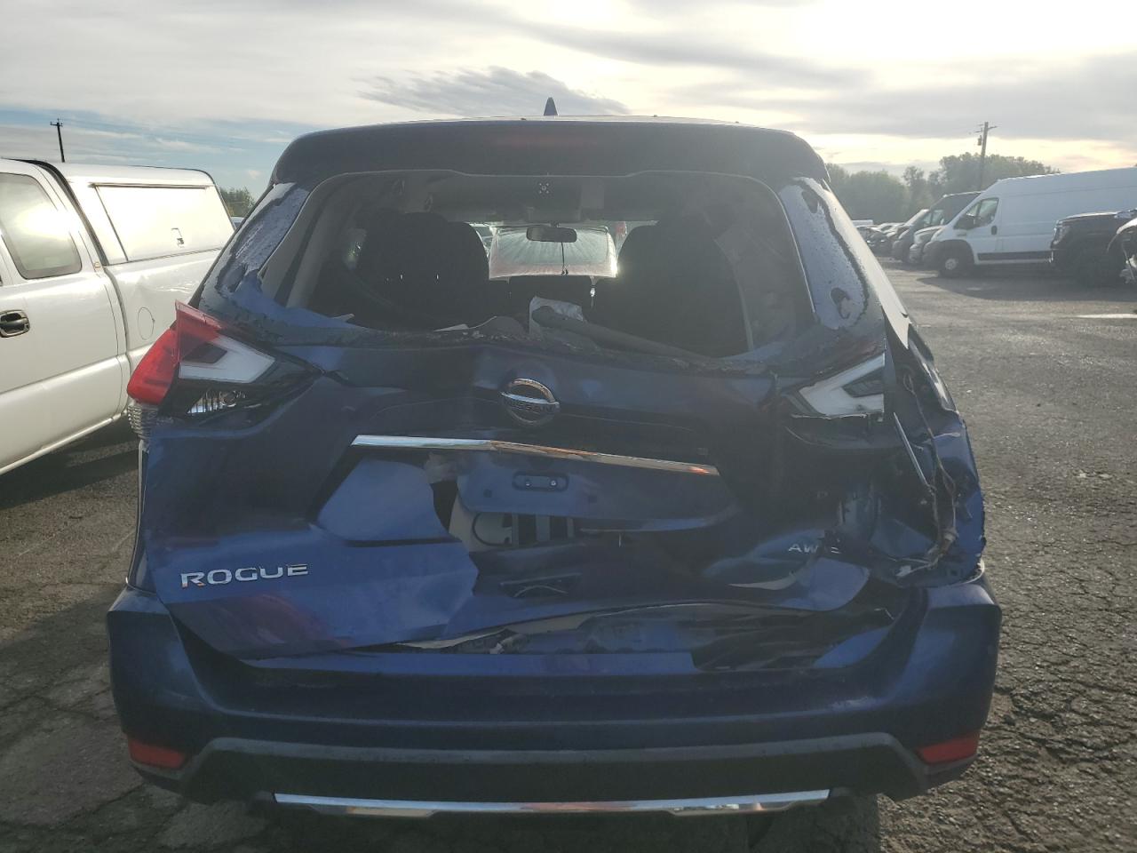 2017 Nissan Rogue S VIN: KNMAT2MV4HP525174 Lot: 84258445