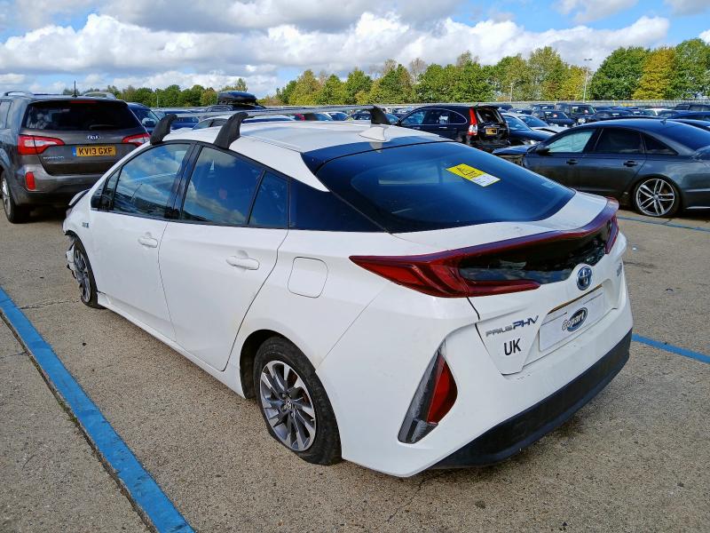 2017 TOYOTA PRIUS BUSINESS ED + PHEV 