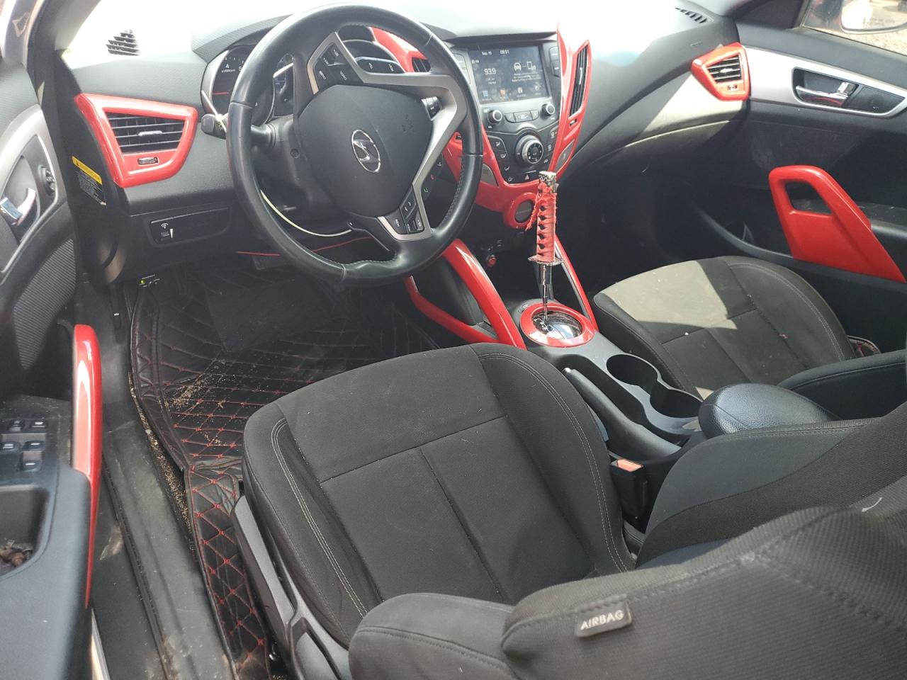 2017 Hyundai Veloster VIN: KMHTC6AD0HU305572 Lot: 80583385