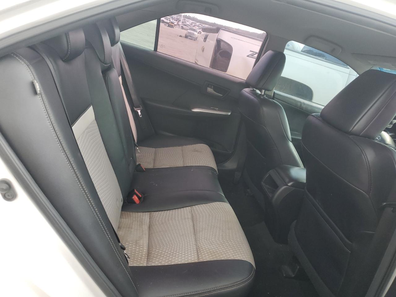 2014 Toyota Camry L VIN: 4T1BF1FKXEU461921 Lot: 81894925