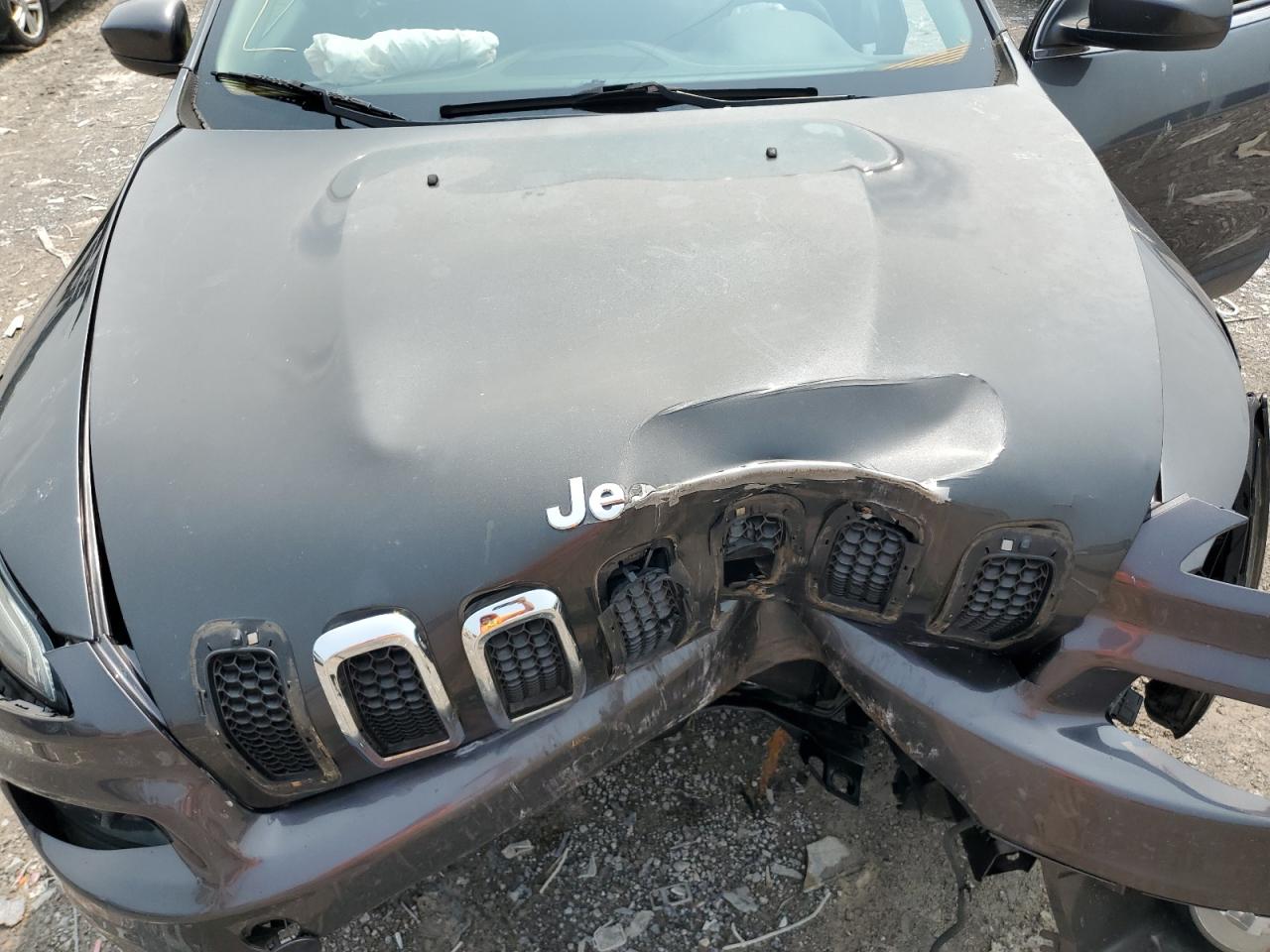 2015 Jeep Cherokee Latitude VIN: 1C4PJMCB9FW505556 Lot: 71733675