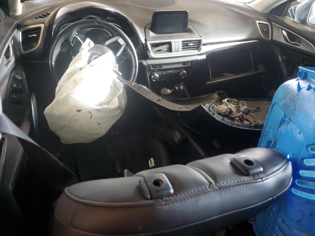 2018 Mazda 3 Touring VIN: 3MZBN1L3XJM271858 Lot: 81675445