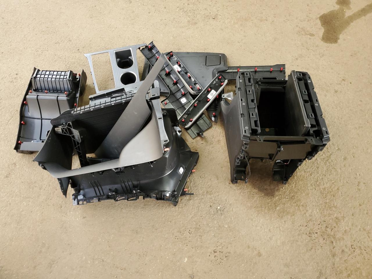 2025 Toyota Sienna Le VIN: 5TDKSKFC9SS202125 Lot: 81468155