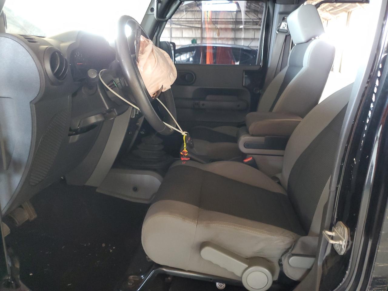 2007 Jeep Wrangler X VIN: 1J4GB39157L176017 Lot: 83761105