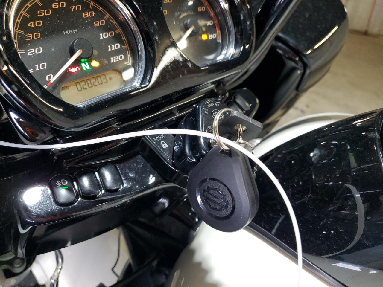 2018 Harley-Davidson Fltrxs Road Glide Special VIN: 1HD1KTC18JB629627 Lot: 71780755