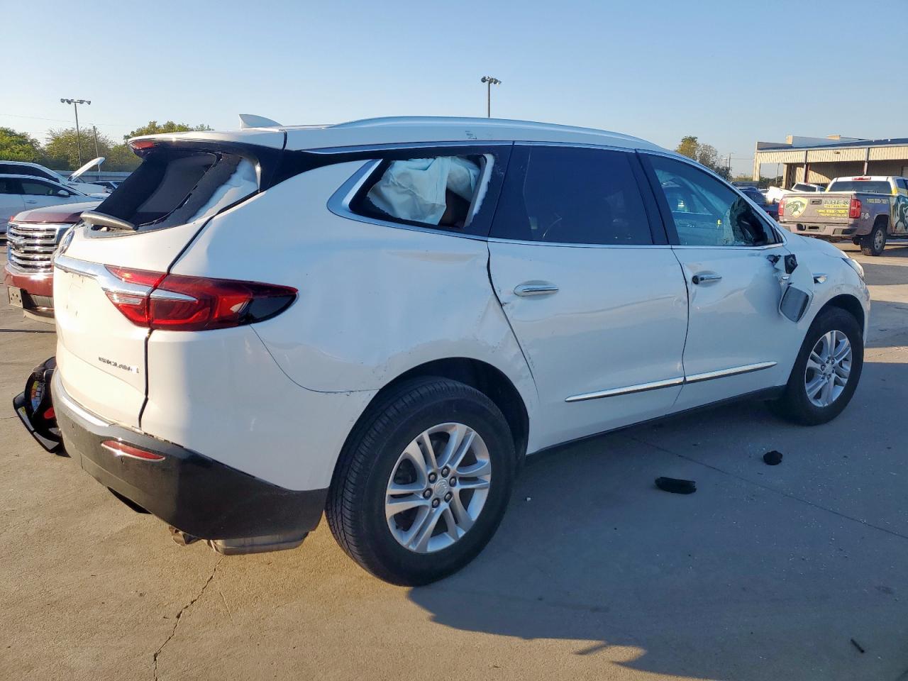 2019 Buick Enclave Essence white  gas 5GAERBKW3KJ158775 photo #4