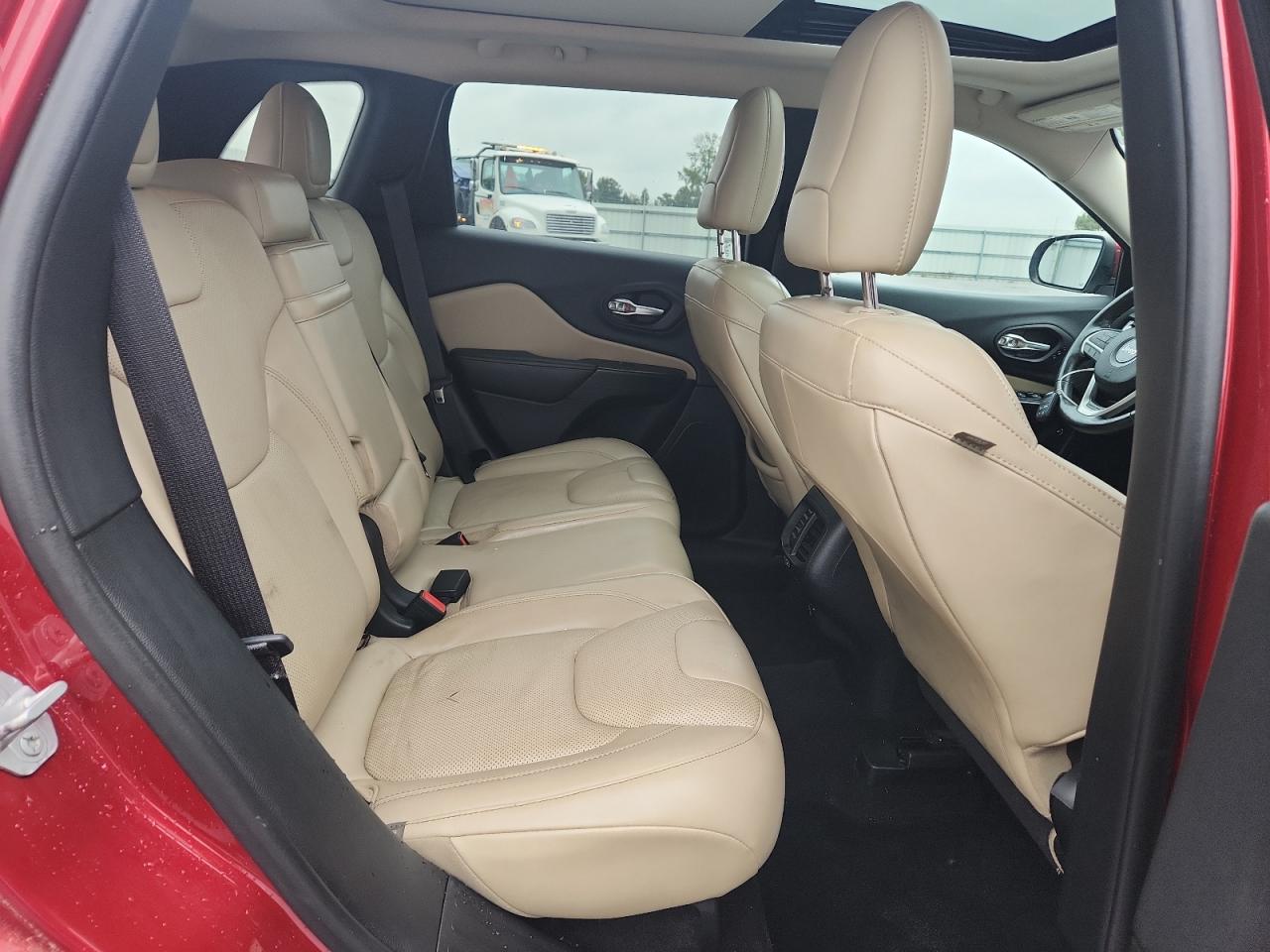 2015 Jeep Cherokee Limited VIN: 1C4PJMDB2FW523301 Lot: 81899365