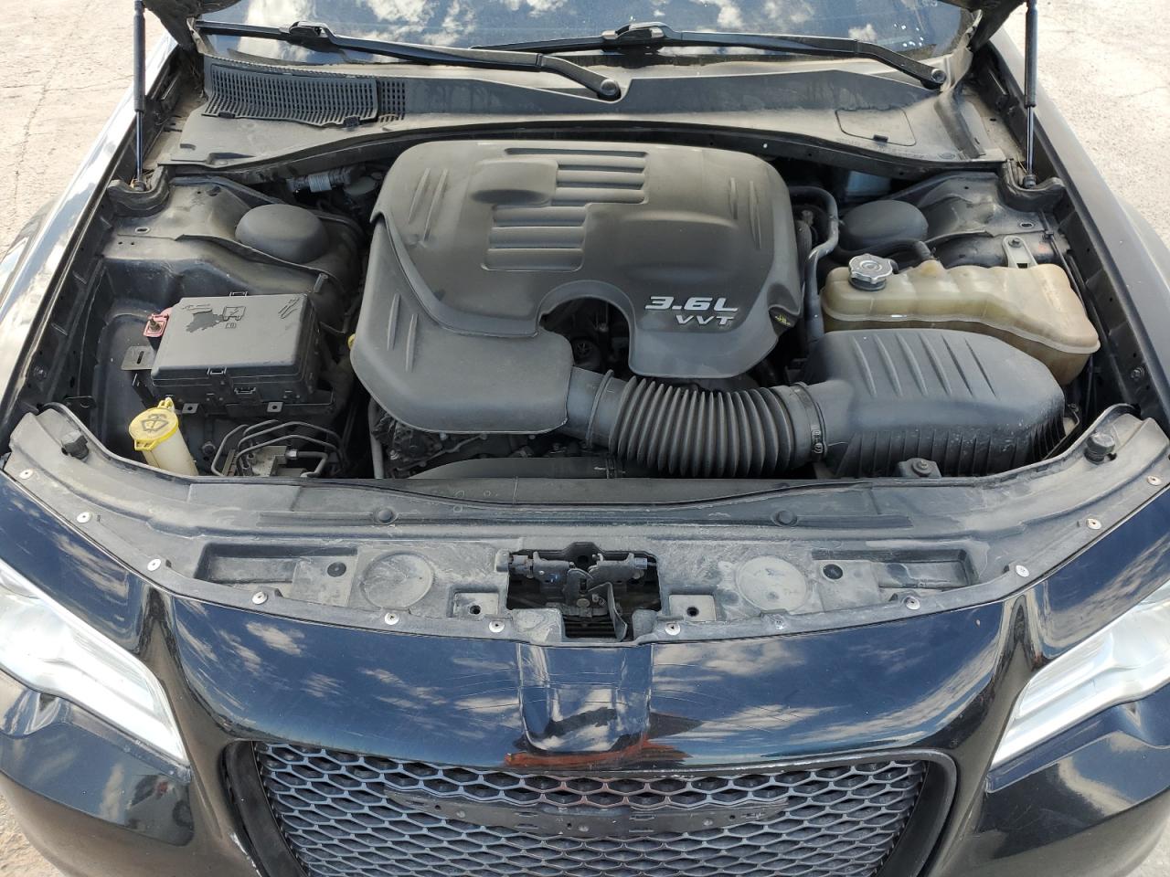 2016 Chrysler 300C VIN: 2C3CCAEGXGH298454 Lot: 83768405